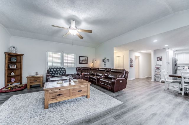 416 Wadebrook Dr, Gallatin, TN 37066