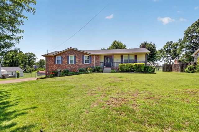 416 Wadebrook Dr, Gallatin, TN 37066