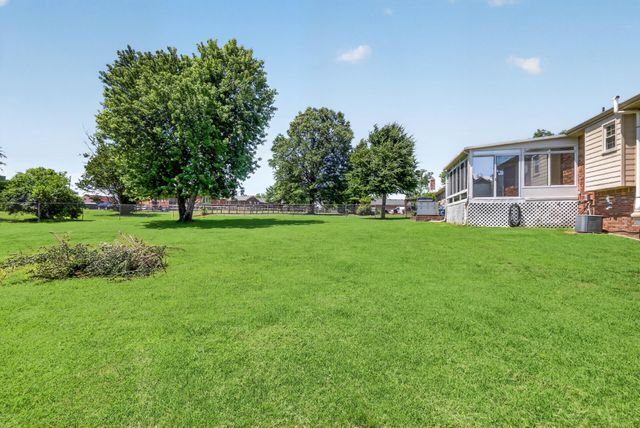 416 Wadebrook Dr, Gallatin, TN 37066