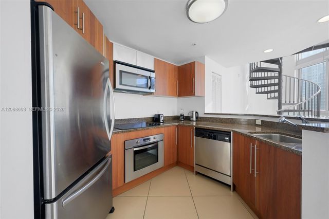 300 S Biscayne Boulevard L-1214, Miami, FL 33131