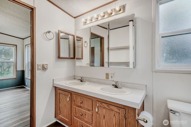 28320 13th Avenue E, Roy, WA 98580