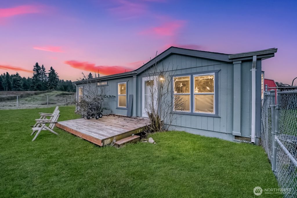 28320 13th Avenue E, Roy, WA 98580