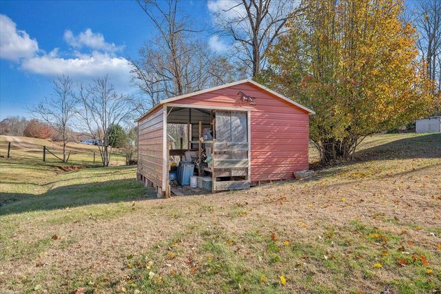 506 Wysong Mill RD, Hardy, VA 24101