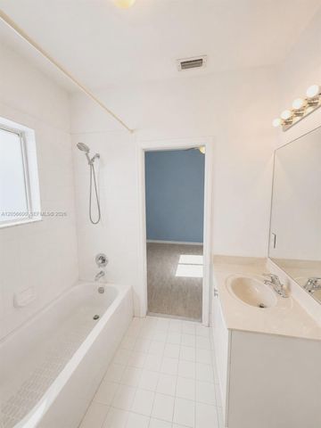 1690 SE 24th Ct, Homestead, FL 33035