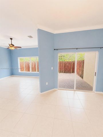 1690 SE 24th Ct, Homestead, FL 33035