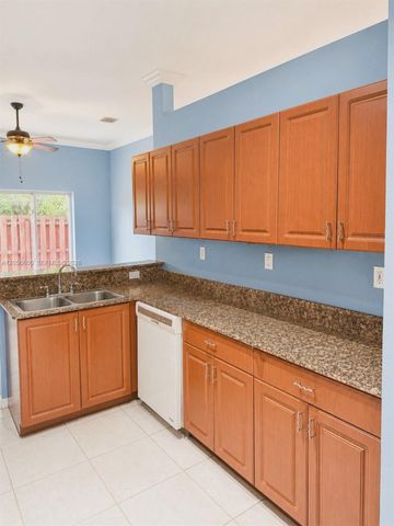 1690 SE 24th Ct, Homestead, FL 33035