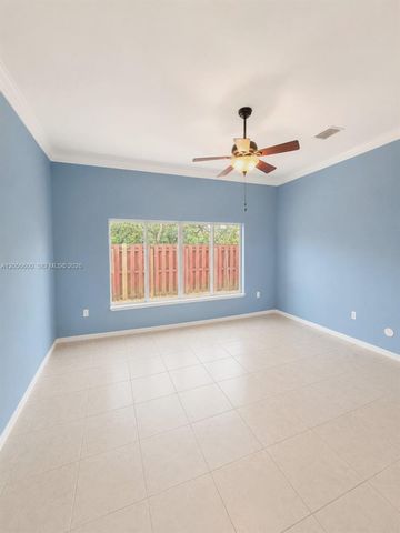 1690 SE 24th Ct, Homestead, FL 33035