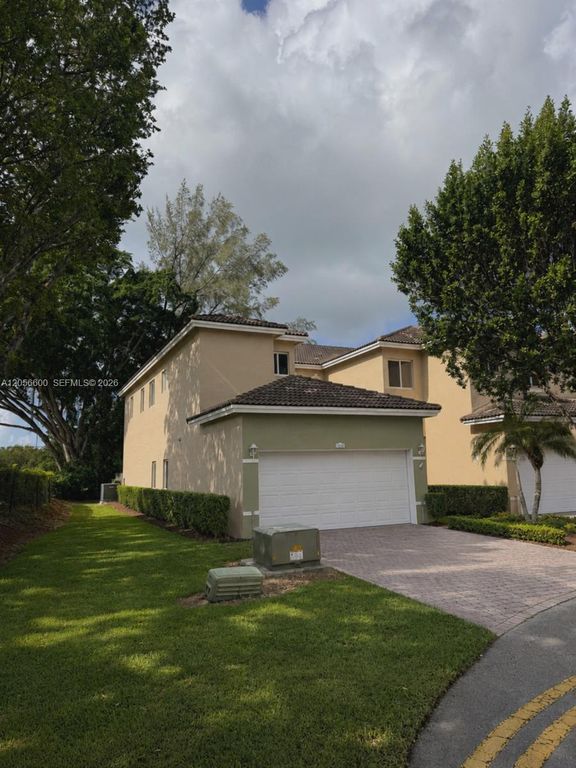 1690 SE 24th Ct, Homestead, FL 33035