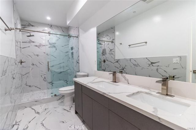 2150 S West View, Los Angeles, CA 90016