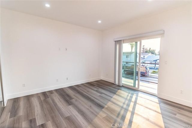 2150 S West View, Los Angeles, CA 90016