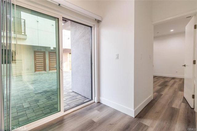 2150 S West View, Los Angeles, CA 90016