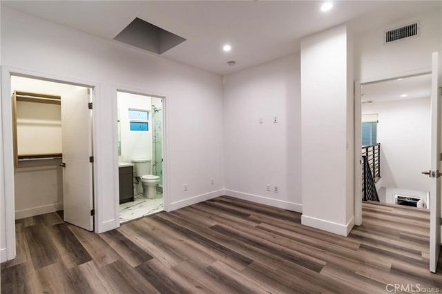2150 S West View, Los Angeles, CA 90016
