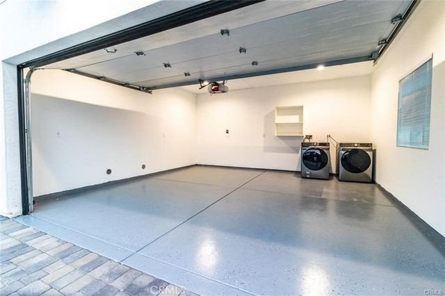2150 S West View, Los Angeles, CA 90016