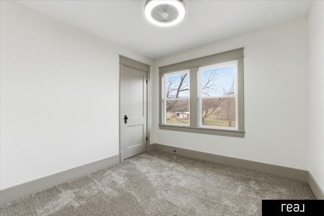 19378 Mudhollow Road, Council Bluffs, IA 51503