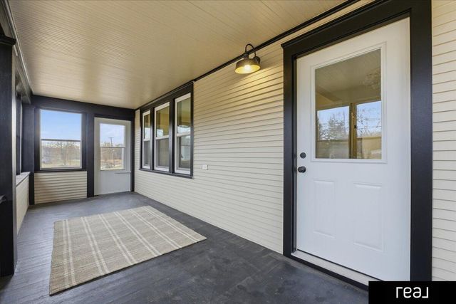 19378 Mudhollow Road, Council Bluffs, IA 51503