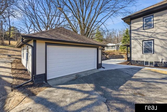 19378 Mudhollow Road, Council Bluffs, IA 51503