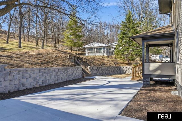 19378 Mudhollow Road, Council Bluffs, IA 51503