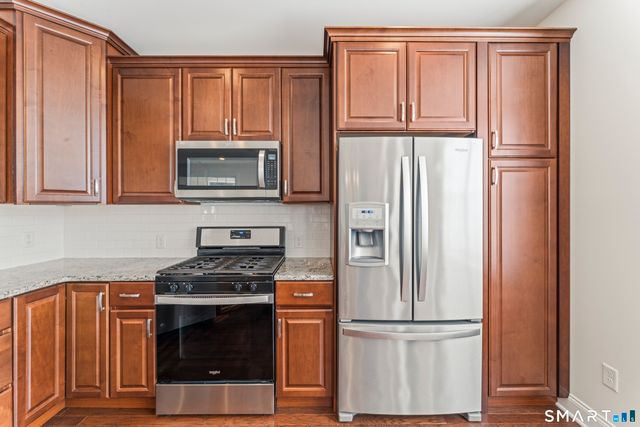 1211 Brookside Court 1211, Newtown, CT 06470