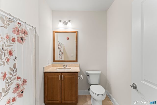 1211 Brookside Court 1211, Newtown, CT 06470