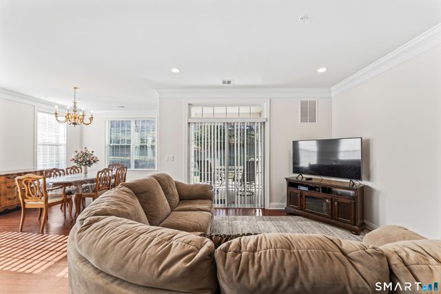 1211 Brookside Court 1211, Newtown, CT 06470