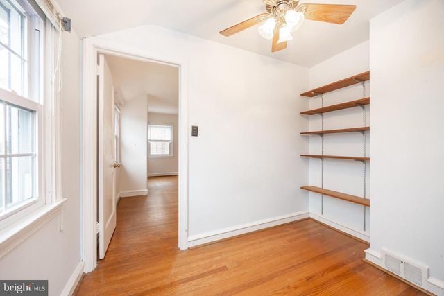 8 PILGRIM LN, Drexel Hill, PA 19026