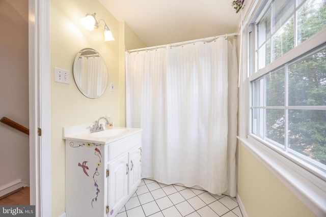 8 PILGRIM LN, Drexel Hill, PA 19026