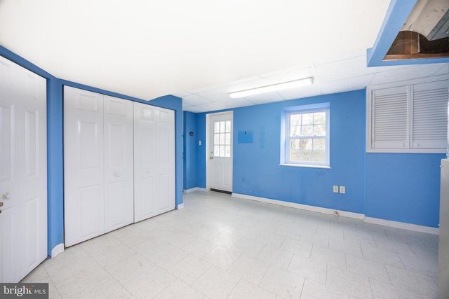 8 PILGRIM LN, Drexel Hill, PA 19026