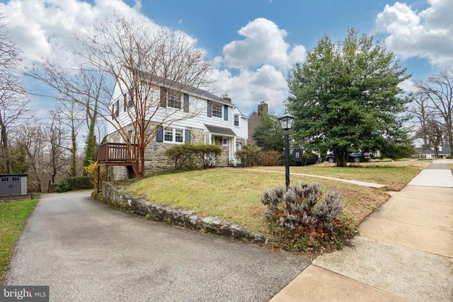 8 PILGRIM LN, Drexel Hill, PA 19026