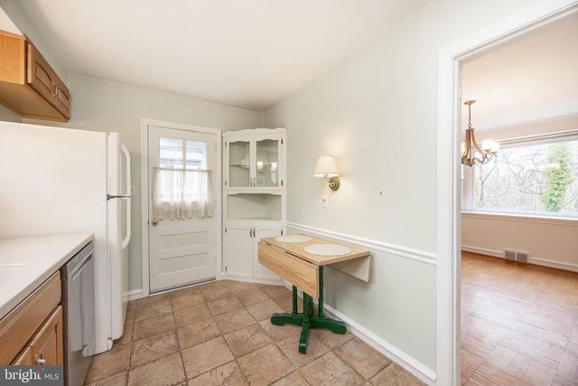 8 PILGRIM LN, Drexel Hill, PA 19026