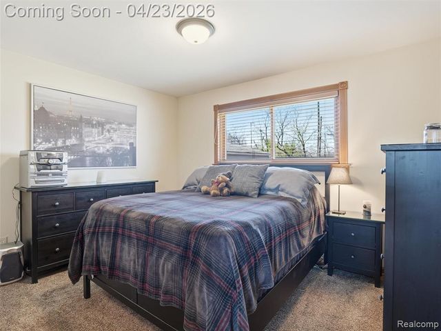 33143 Vista Way, Fraser, MI 48026