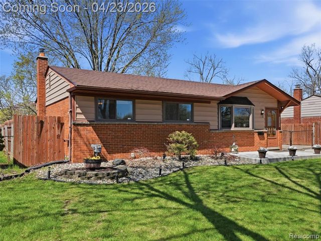 33143 Vista Way, Fraser, MI 48026