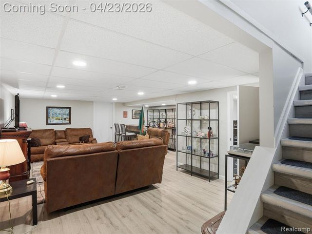 33143 Vista Way, Fraser, MI 48026