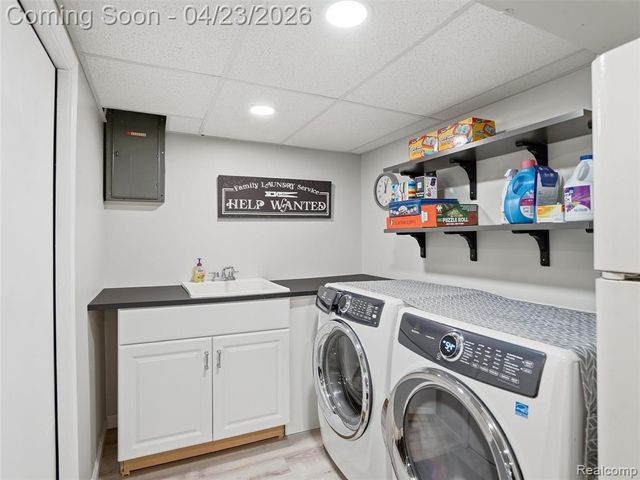 33143 Vista Way, Fraser, MI 48026