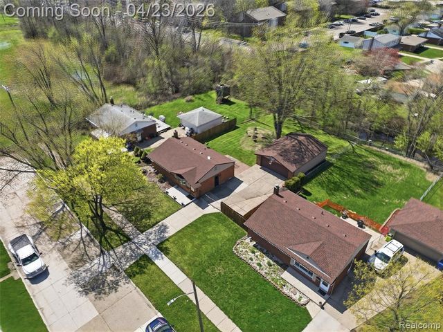 33143 Vista Way, Fraser, MI 48026