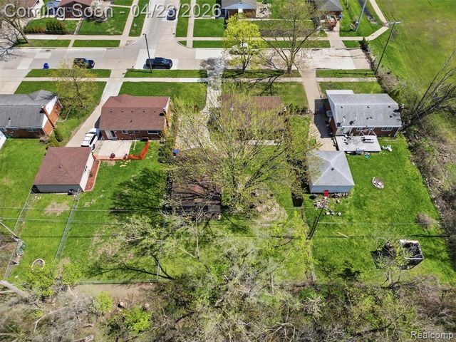 33143 Vista Way, Fraser, MI 48026