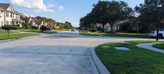 10203 Ripple Lake Drive, Houston, TX 77065