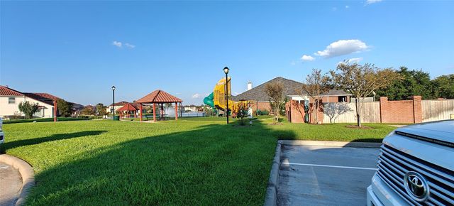 10203 Ripple Lake Drive, Houston, TX 77065