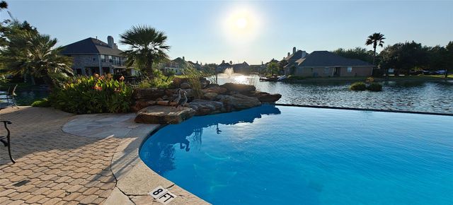 10203 Ripple Lake Drive, Houston, TX 77065