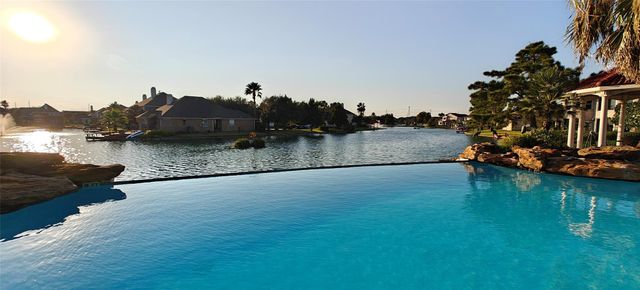 10203 Ripple Lake Drive, Houston, TX 77065