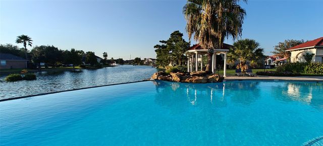 10203 Ripple Lake Drive, Houston, TX 77065