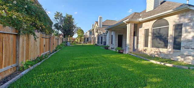 10203 Ripple Lake Drive, Houston, TX 77065