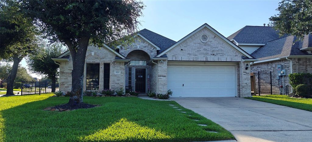 10203 Ripple Lake Drive, Houston, TX 77065
