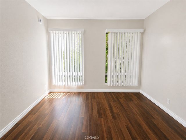 15051 Chatsworth St, San Fernando, CA 91345