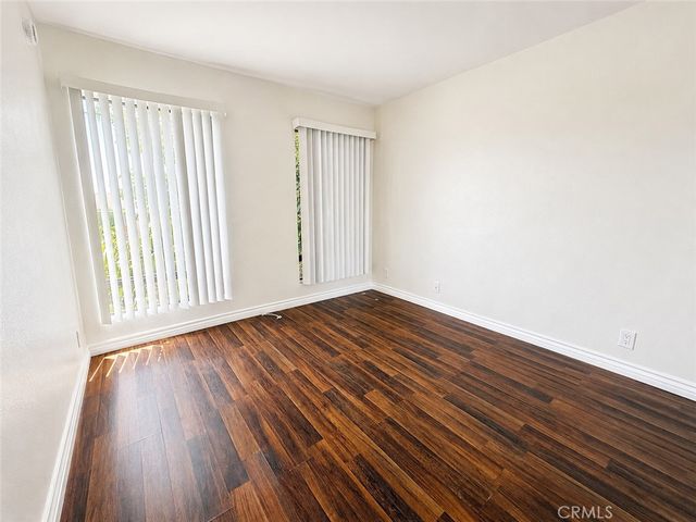 15051 Chatsworth St, San Fernando, CA 91345