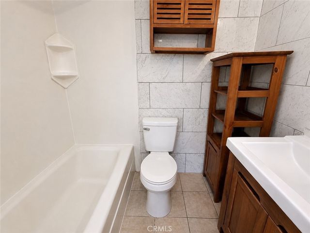 15051 Chatsworth St, San Fernando, CA 91345