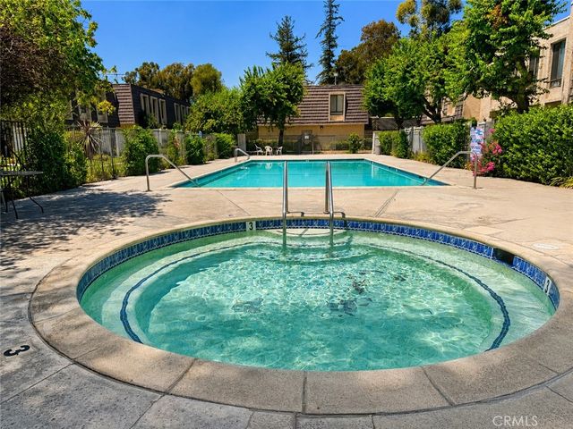 15051 Chatsworth St, San Fernando, CA 91345