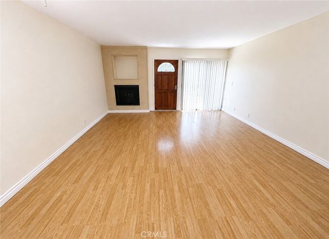 15051 Chatsworth St, San Fernando, CA 91345