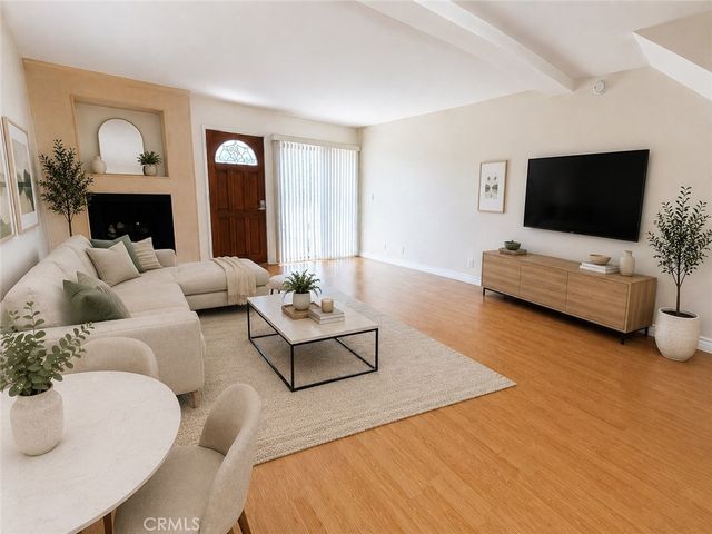 15051 Chatsworth St, San Fernando, CA 91345