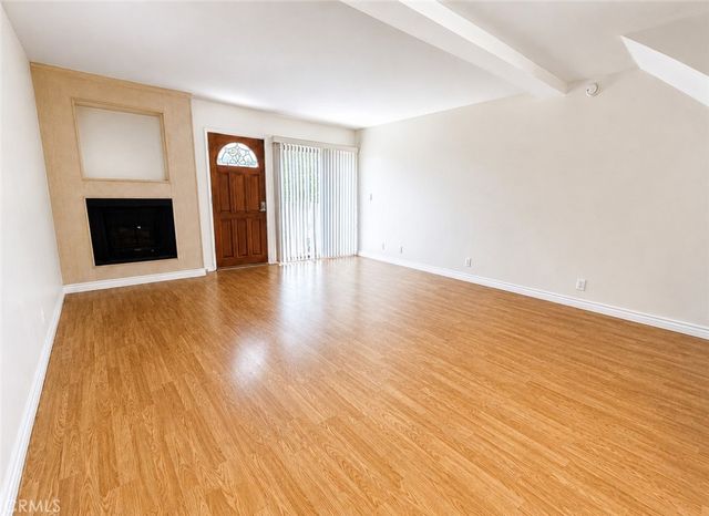 15051 Chatsworth St, San Fernando, CA 91345