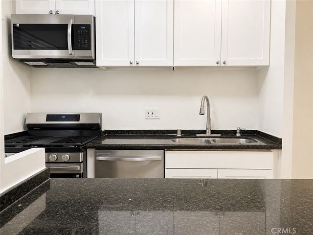 15051 Chatsworth St, San Fernando, CA 91345